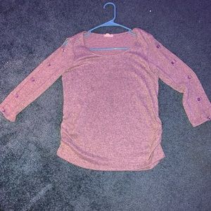 long sleeve gray shirt